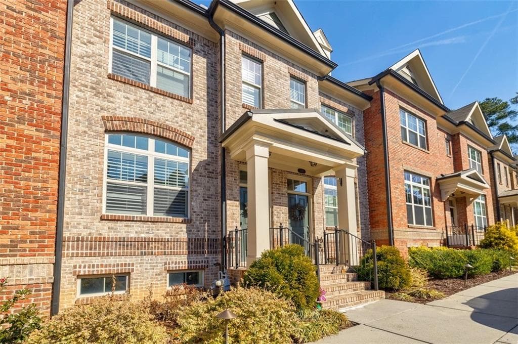 3 bedroom, 4 bathroom townhouse sold at 1216 Lavista Circle, Atlanta, GA 30324