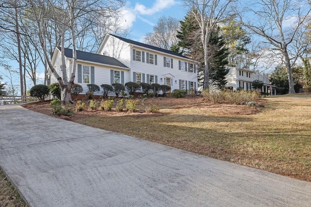 4 bedroom, 3 bathroom single family residence sold at 1040 Millridge Lane, Marietta, GA 30067