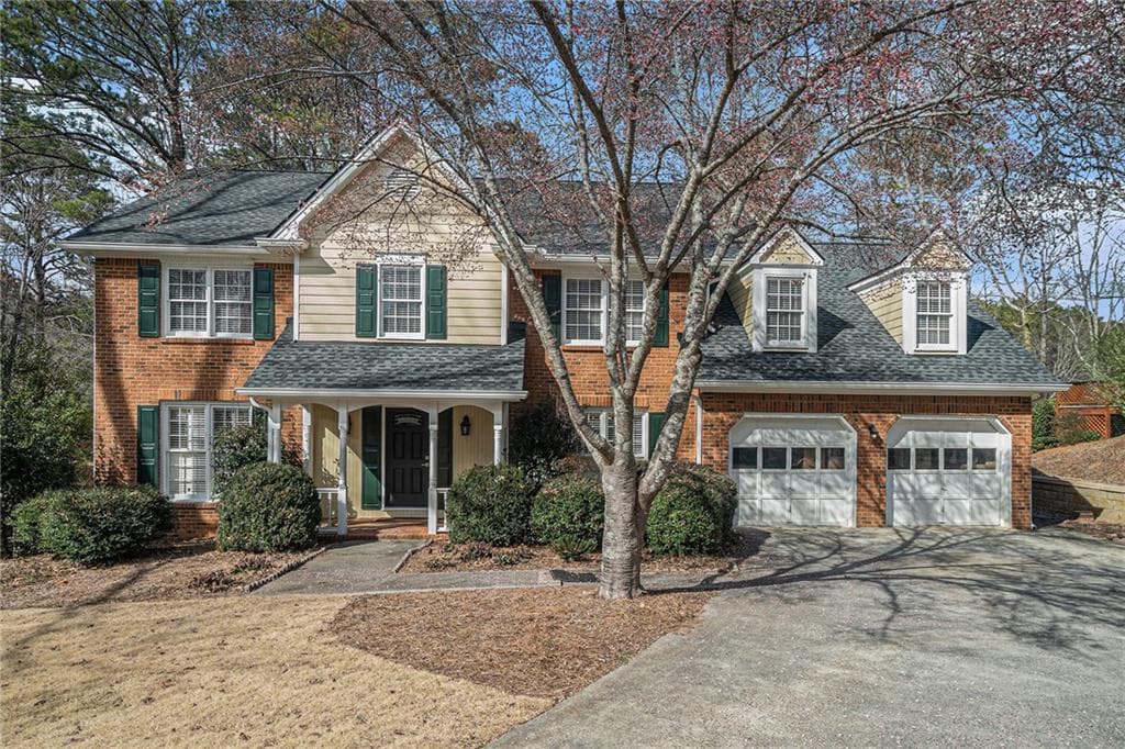 4 bedroom, 4 bathroom single family residence sold at 4323 Lake Chimney Court, Roswell, GA 30075