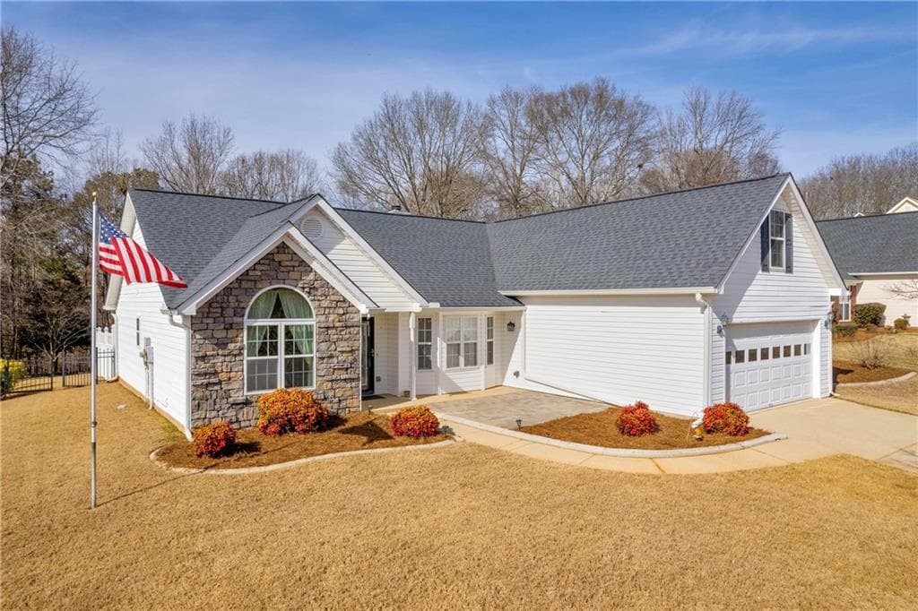 6321 Horizon Drive, Flowery Branch, GA 30542 — most recent listing photo