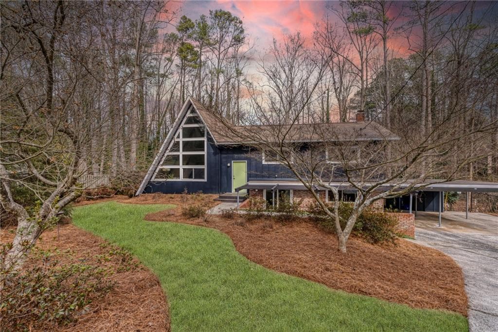 3 bedroom, 3 bathroom single family residence sold at 3894 Foxford Drive, Atlanta, GA 30340