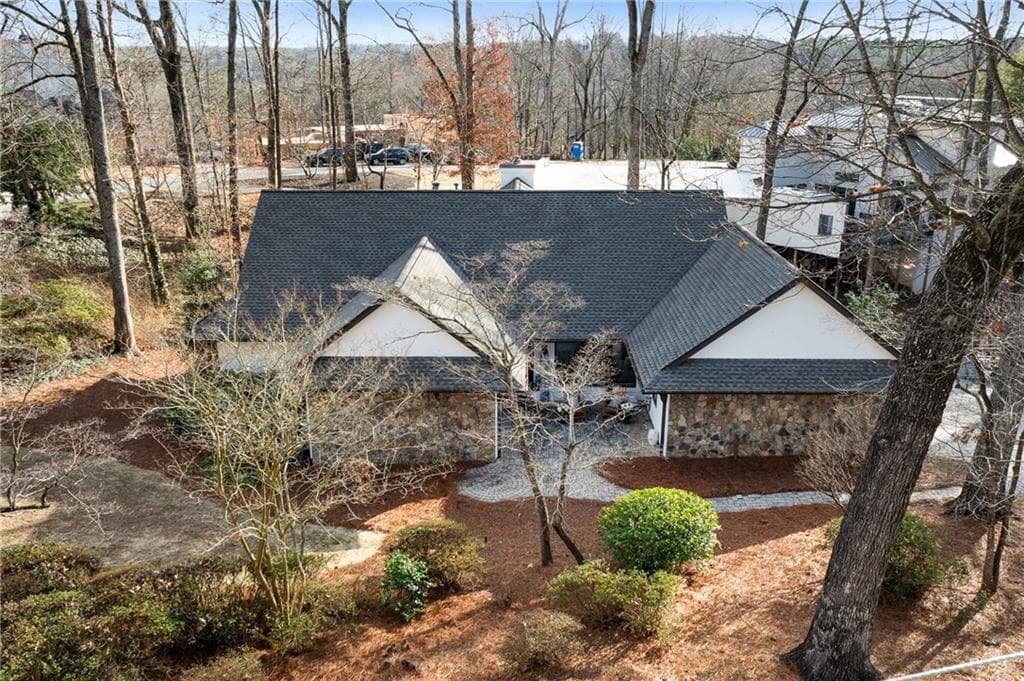 5 bedroom, 4 bathroom single family residence sold at 501 Brook Hollow Circle, Marietta, GA 30067