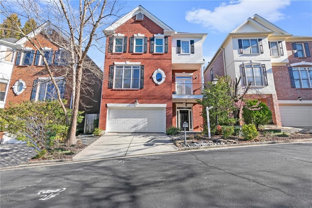 2456 Manor Walk, Decatur, GA 30030 — most recent listing photo