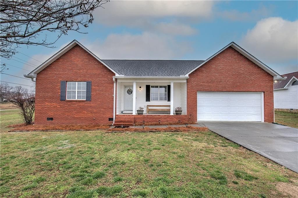 3 bedroom, 2 bathroom single family residence sold at 108 Beason Road, Calhoun, GA 30701