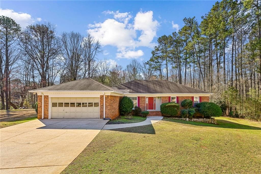 3 bedroom, 2 bathroom single family residence sold at 606 Camary Court, Conyers, GA 30094