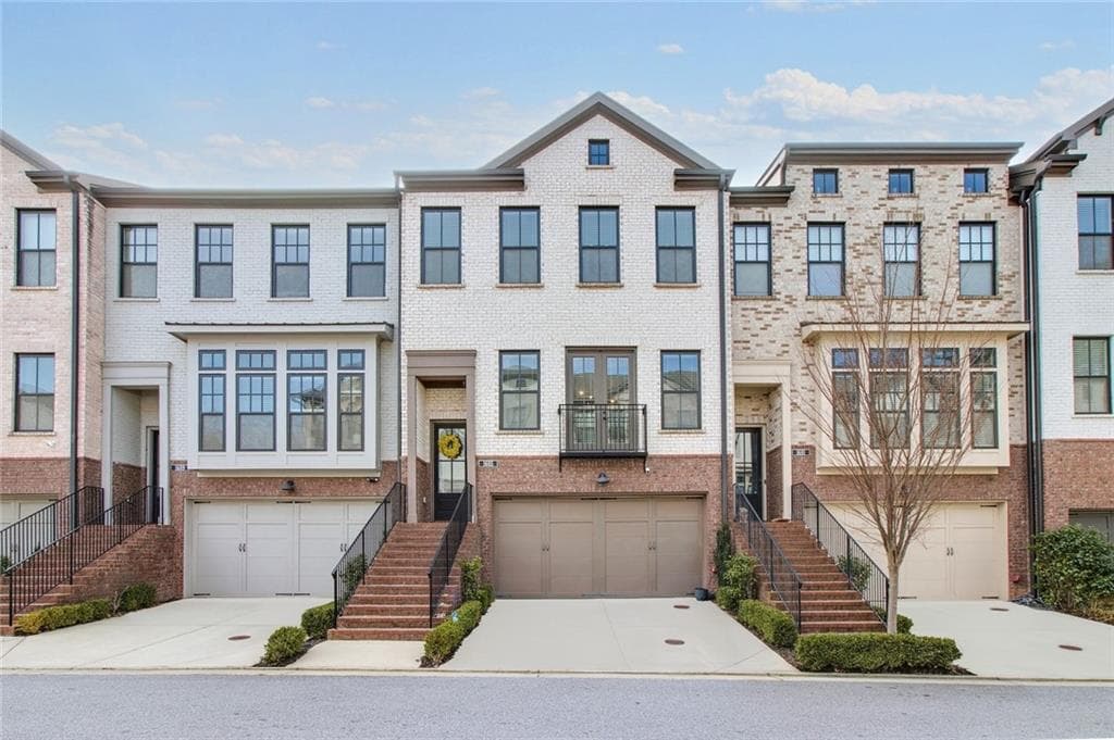4 bedroom, 5 bathroom, 3,800 sq ft townhouse sold at 1685 Foxhall Drive, Atlanta, GA 30338