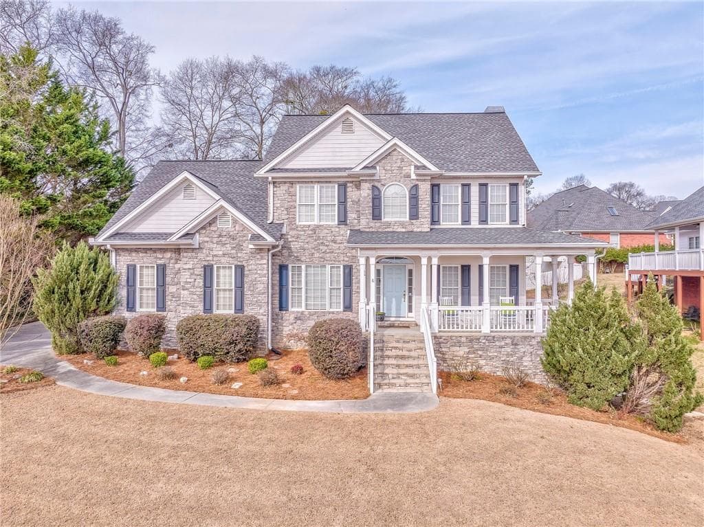 5 bedroom, 3 bathroom single family residence sold at 113 Brighton Court, Calhoun, GA 30701