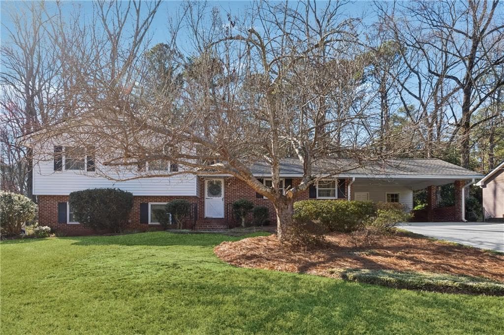 4 bedroom, 3 bathroom, 1,923 sq ft single family residence sold at 2956 Lone Star Trail, Atlanta, GA 30340