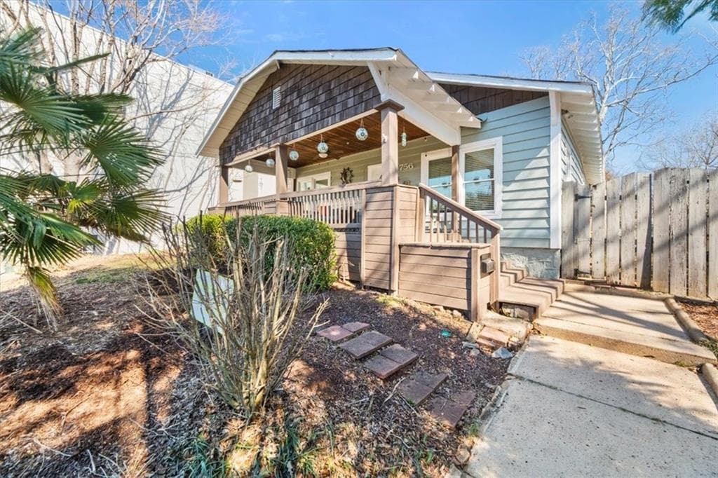 3 bedroom, 2 bathroom single family residence sold at 756 Moreland Avenue, Atlanta, GA 30316