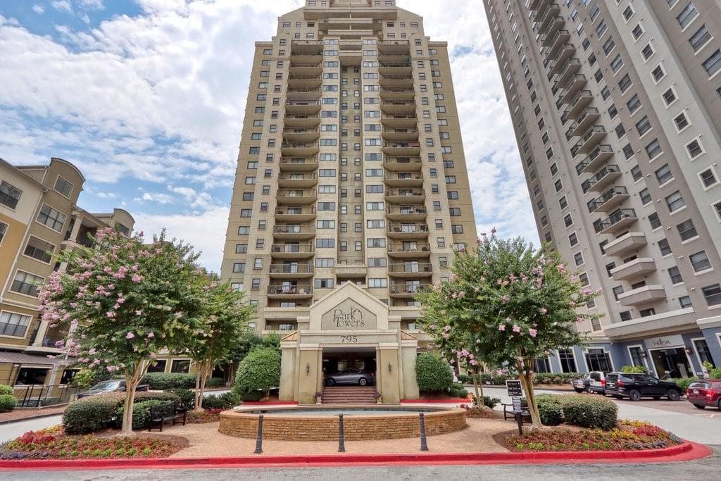 1 bedroom, 1 bathroom condominium sold at 795 Hammond Drive 709, Atlanta, GA 30328