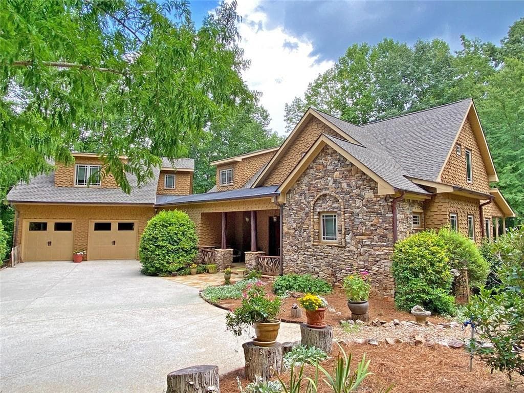 4 bedroom, 6 bathroom single family residence sold at 113 Peaceful Streams, Dahlonega, GA 30533
