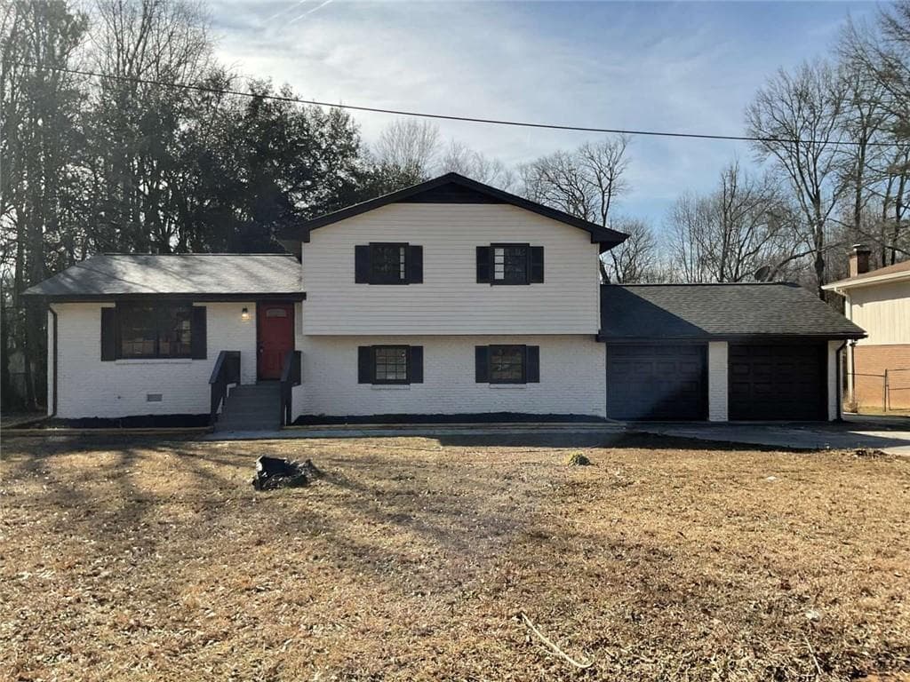 4 bedroom, 4 bathroom single family residence sold at 2715 Heritage Lane, Morrow, GA 30260