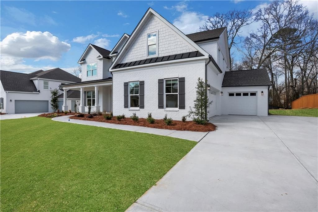 5 bedroom, 4 bathroom single family residence sold at 6670 Benchwood Path, Cumming, GA 30028