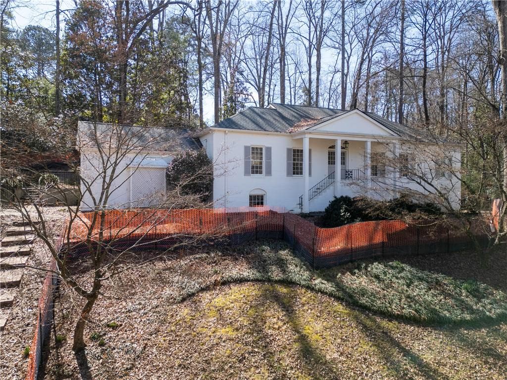 4 bedroom, 6 bathroom single family residence sold at 2561 Red Valley Road, Atlanta, GA 30305