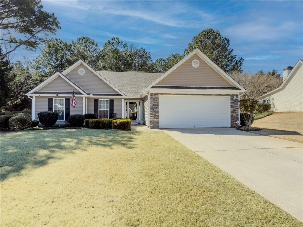 3 bedroom, 2 bathroom single family residence sold at 340 Annslee Circle, Loganville, GA 30052