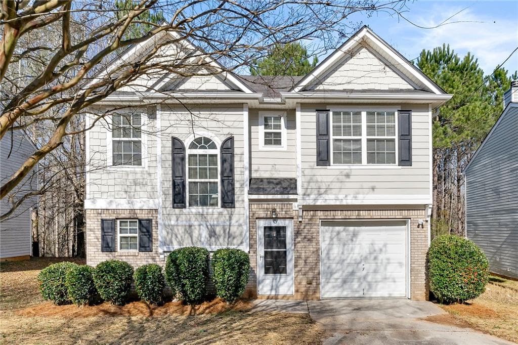 3 bedroom, 3 bathroom single family residence sold at 6808 Mahonia Place, Lithonia, GA 30038