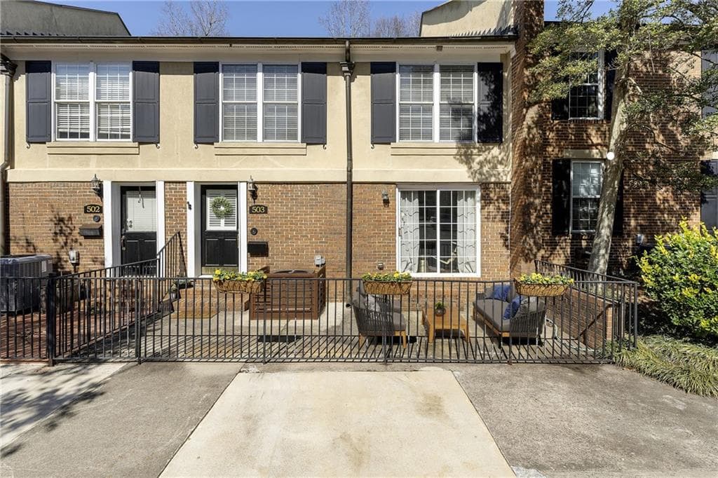 2 bedroom, 2 bathroom townhouse sold at 1634 Ponce De Leon Avenue 503, Atlanta, GA 30307