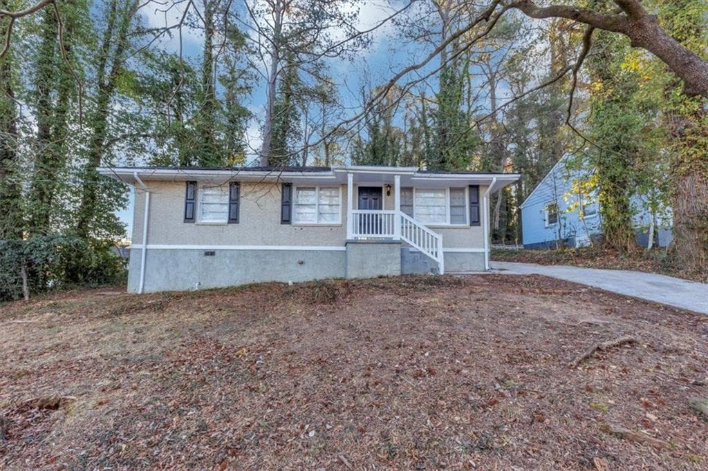 3 bedroom, 1 bathroom, 1,107 sq ft single family residence sold at 1834 HILLSDALE Drive, Decatur, GA 30032