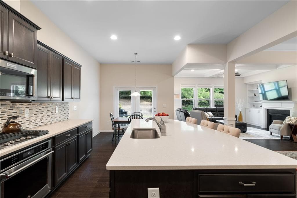 3 bedroom, 4 bathroom townhouse sold at 2289 Emerald Sky Drive, Smyrna, GA 30080