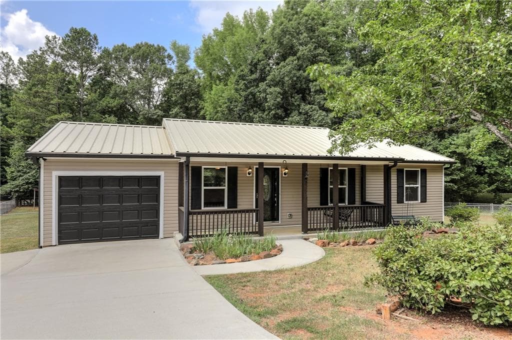 3 bedroom, 2 bathroom single family residence sold at 612 Rich Davis Road, Hiram, GA 30141