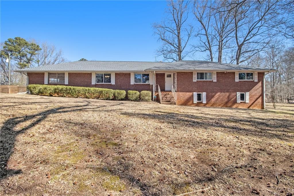 4 bedroom, 2 bathroom single family residence sold at 346 Mays Road, Stockbridge, GA 30281