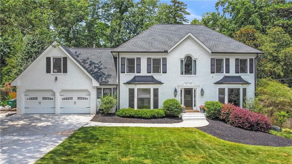 5 bedroom, 5 bathroom single family residence sold at 7010 Hunters Knoll, Atlanta, GA 30328