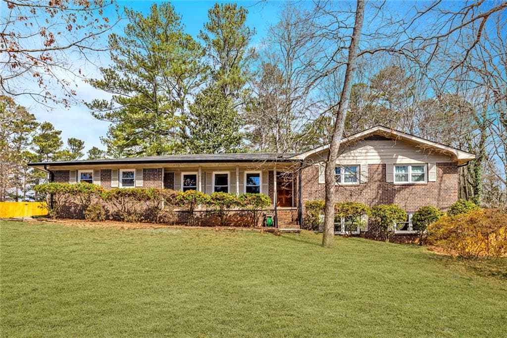 3 bedroom, 2 bathroom single family residence sold at 3020 Norton Court, Smyrna, GA 30082