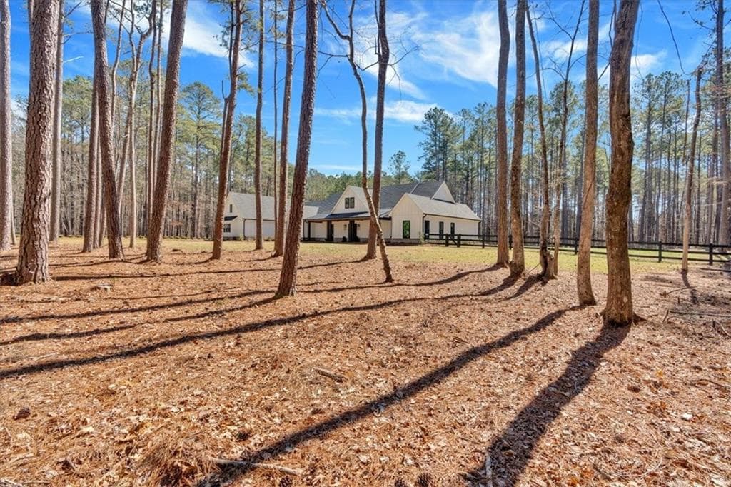 4 bedroom, 4 bathroom single family residence sold at 8 Orchard Spring Drive, Rome, GA 30165