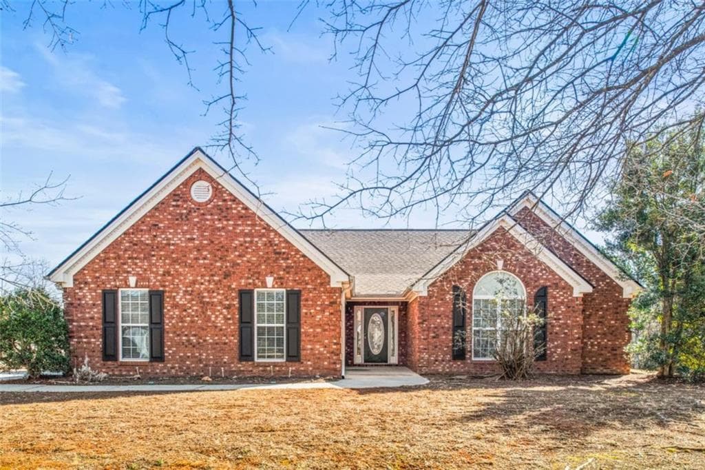 3 bedroom, 3 bathroom single family residence sold at 130 Gretchen Lane, Winterville, GA 30683