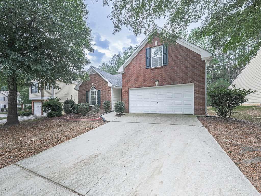 4 bedroom, 2 bathroom single family residence sold at 8424 Somerton Circle, Douglasville, GA 30134