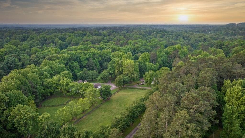 7 bedroom, 6 bathroom, 7,632 sq ft single family residence sold at 2585 Gelding Court, Marietta, GA 30062