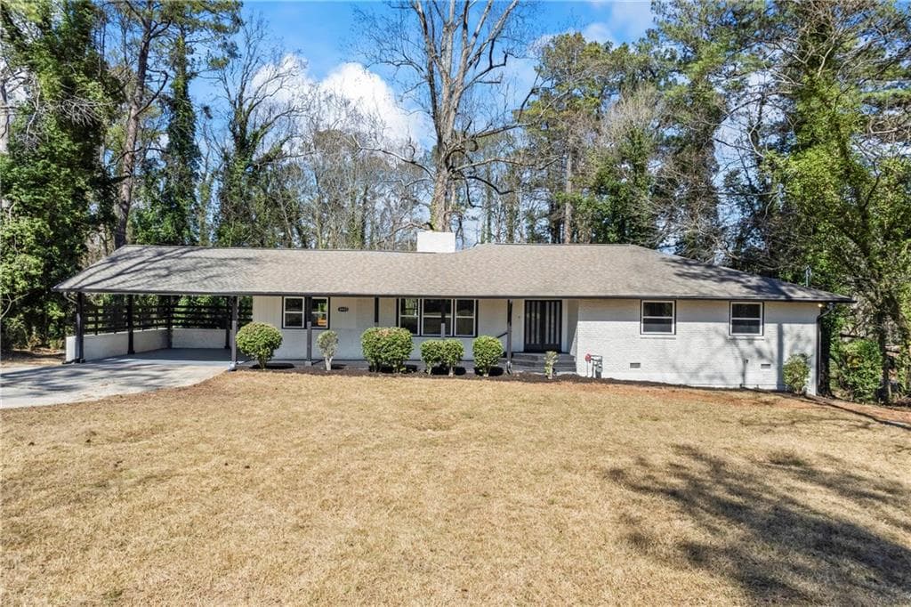 5 bedroom, 3 bathroom single family residence sold at 4425 Cascade Road, Atlanta, GA 30331