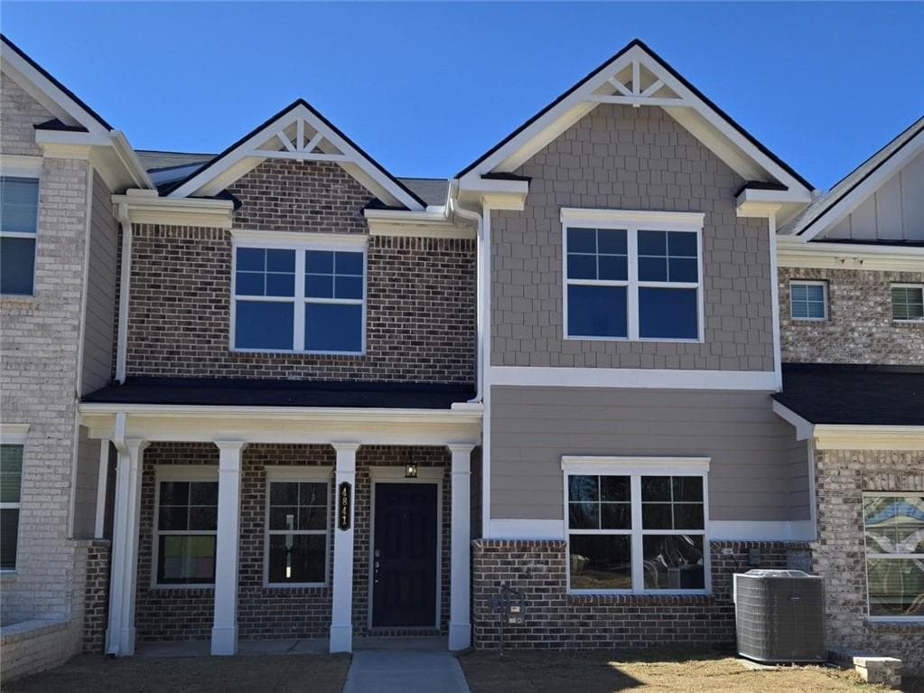 3 bedroom, 3 bathroom townhouse sold at 4841 Walkers Green, Mableton, GA 30126