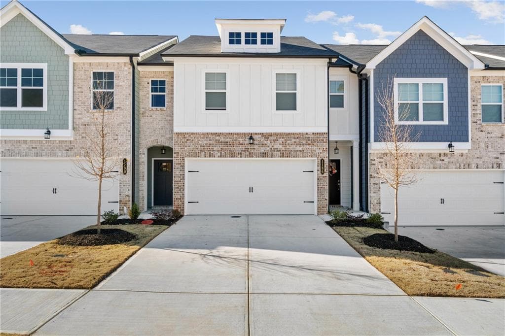 3 bedroom, 3 bathroom townhouse sold at 5611 Hislop Lane 81, Mableton, GA 30126