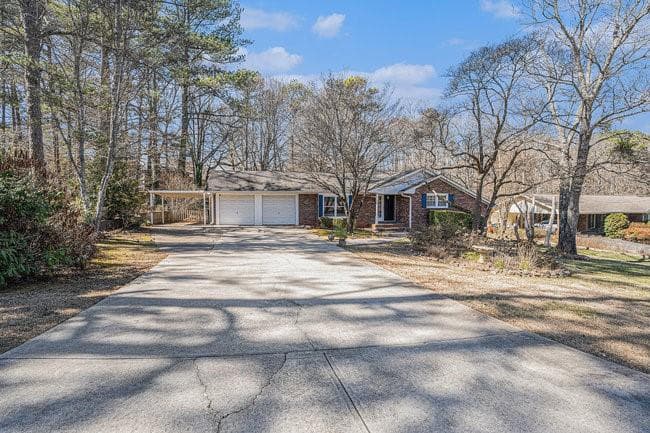 3 bedroom, 2 bathroom single family residence sold at 2769 Carrie Drive, Kennesaw, GA 30144