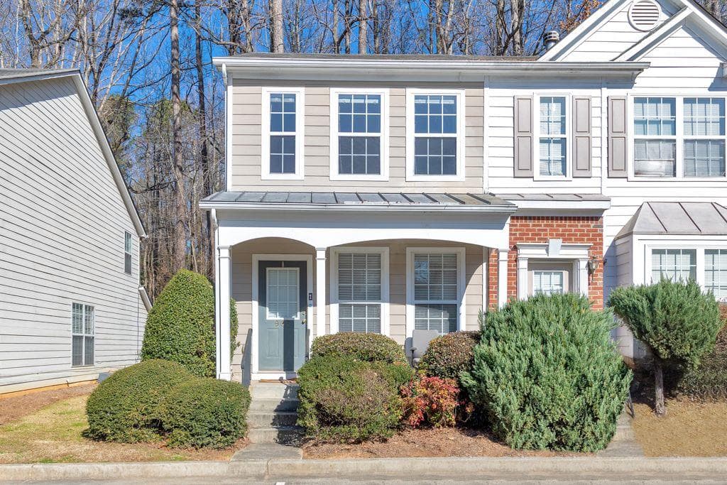 2 bedroom, 3 bathroom condominium sold at 907 Redwood Drive, Norcross, GA 30093
