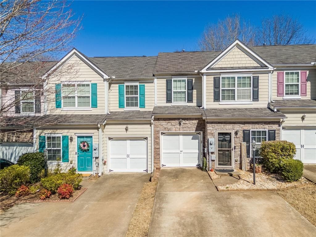 2 bedroom, 3 bathroom townhouse sold at 820 Ash Street, Canton, GA 30114