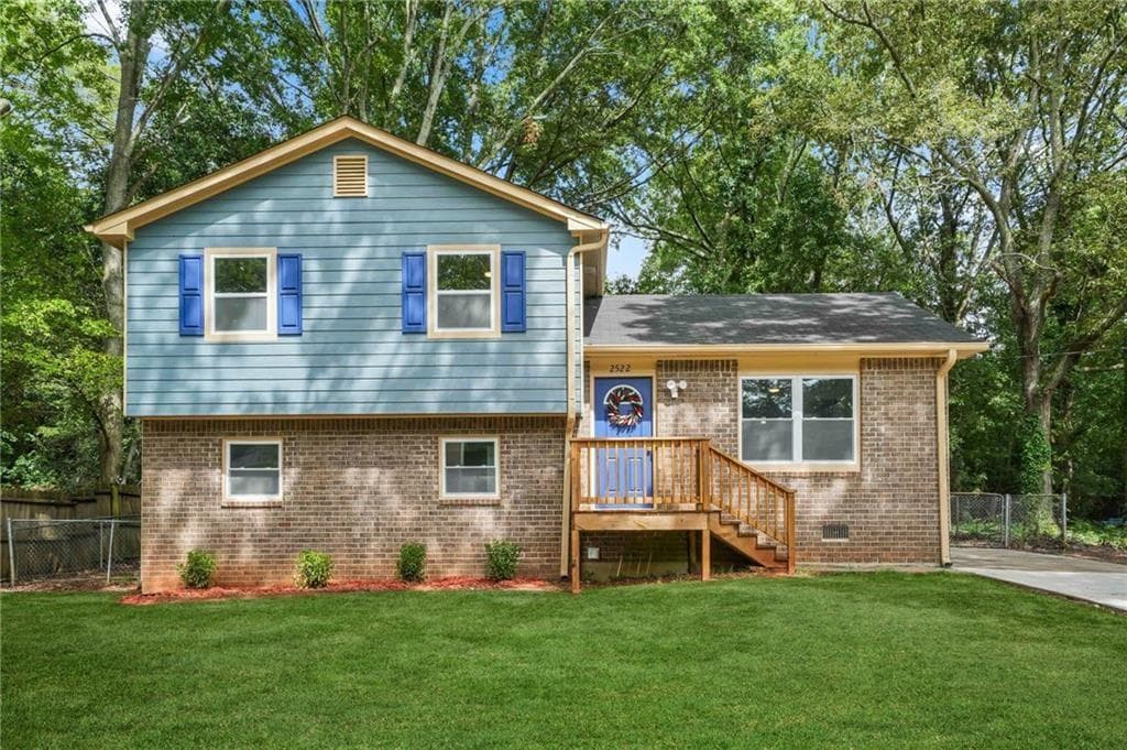 4 bedroom, 3 bathroom single family residence sold at 2522 Candler Woods Drive, Decatur, GA 30032