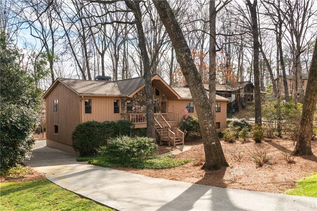 4 bedroom, 3 bathroom, 2,580 sq ft single family residence sold at 3640 Shelby Lane, Marietta, GA 30062