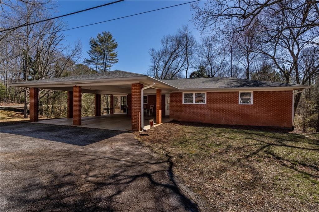 3 bedroom, 2 bathroom single family residence sold at 25 Cane Creek Valley Road, Dahlonega, GA 30533