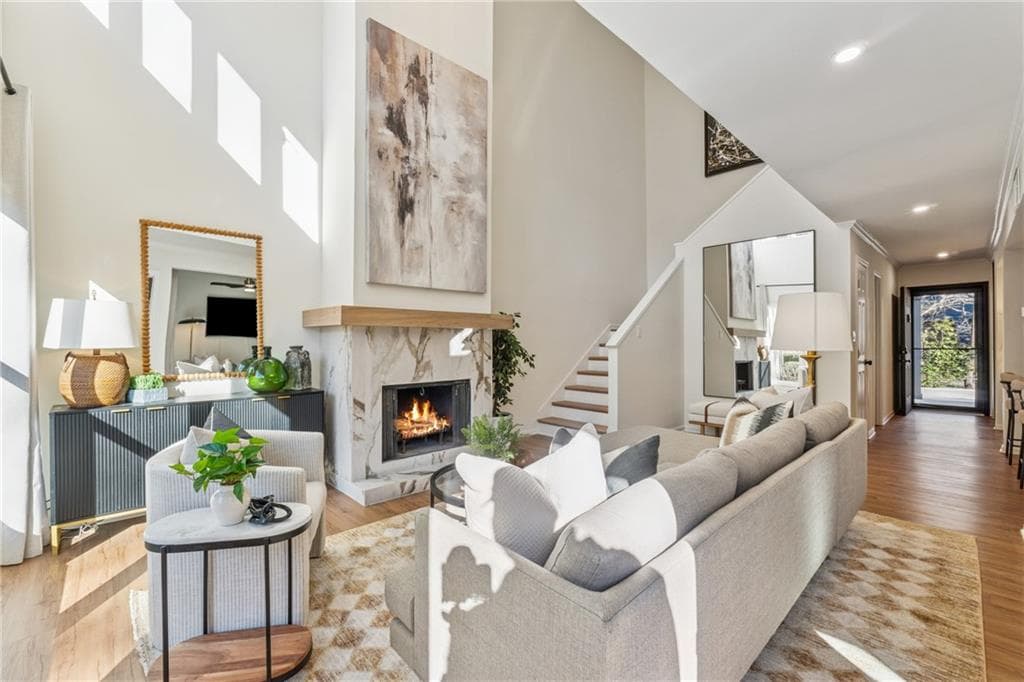 3 bedroom, 3 bathroom condominium sold at 886 Cedar Creek Court, Marietta, GA 30067