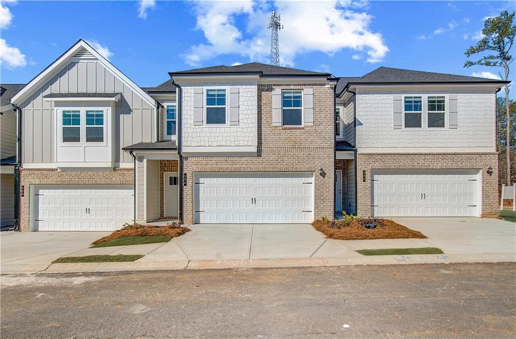 3 bedroom, 3 bathroom condominium sold at 304 Shine Drive, Stockbridge, GA 30281