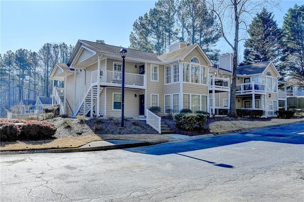 2 bedroom, 2 bathroom condominium sold at 309 Berkeley Woods Drive, Duluth, GA 30096