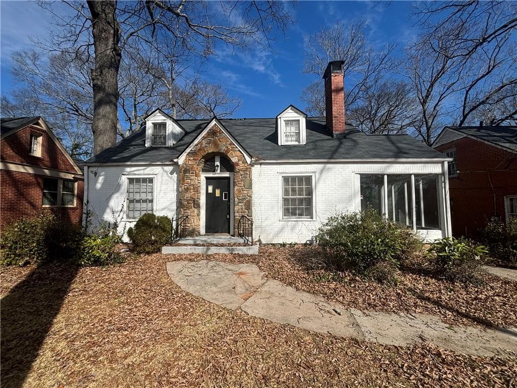 3 bedroom, 2 bathroom single family residence sold at 939 Hope Drive, Atlanta, GA 30310
