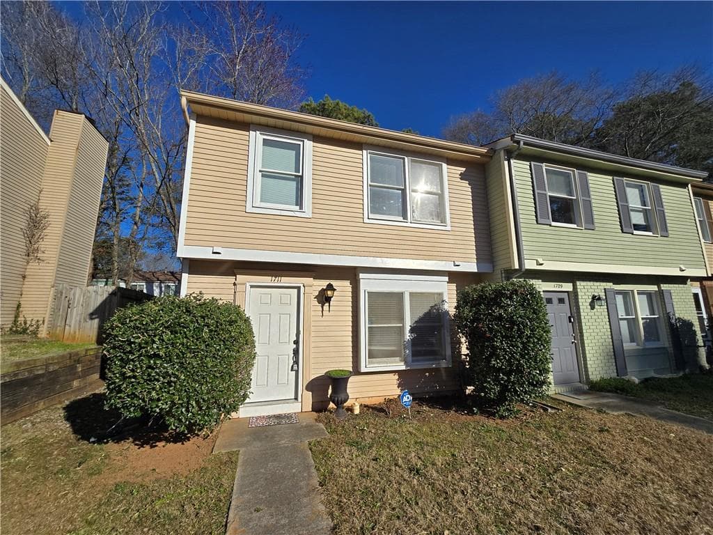 3 bedroom, 3 bathroom townhouse sold at 1711 Nappa Valley Court, Smyrna, GA 30080