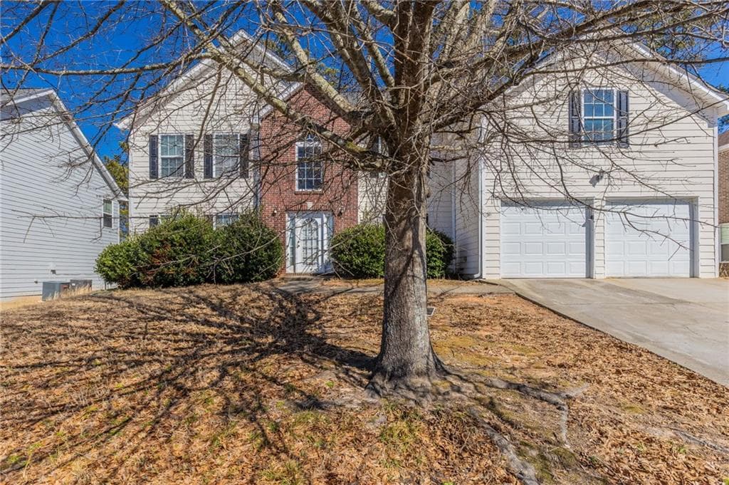 5 bedroom, 3 bathroom single family residence sold at 7635 Jumpers Trail, Fairburn, GA 30213