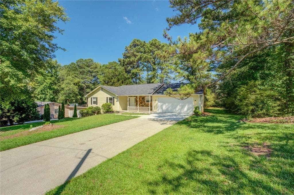 3 bedroom, 2 bathroom single family residence sold at 2811 Bay Leaf Drive, Conyers, GA 30094
