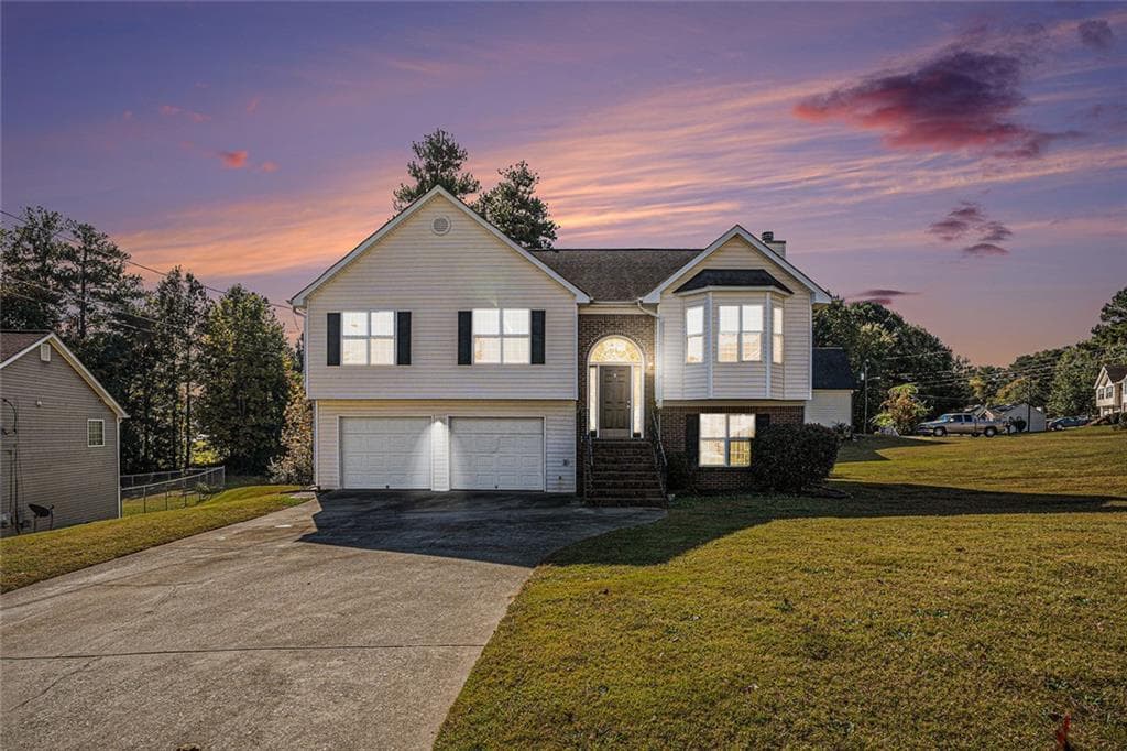 5 bedroom, 3 bathroom single family residence sold at 2733 Cedar Tree Lane, Ellenwood, GA 30294