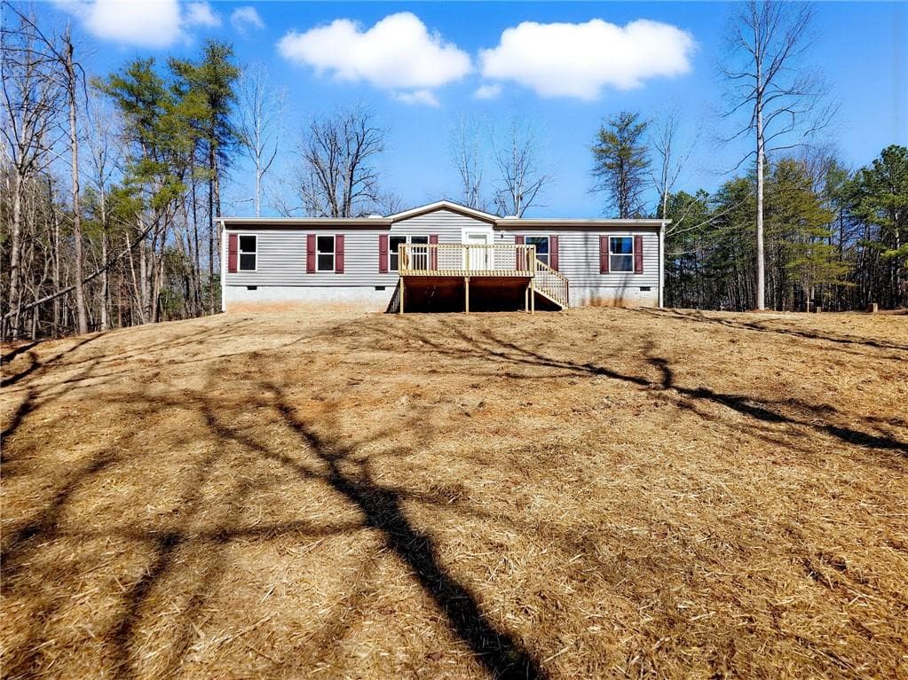 4 bedroom, 2 bathroom single family residence sold at 5728 Field View Circle, Gainesville, GA 30506