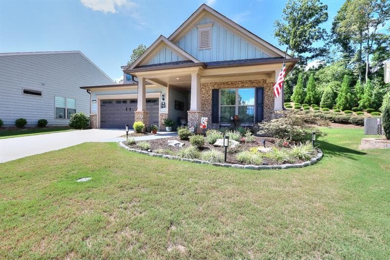 2 bedroom, 2 bathroom single family residence sold at 5903 Maple Bluff Way, Hoschton, GA 30548